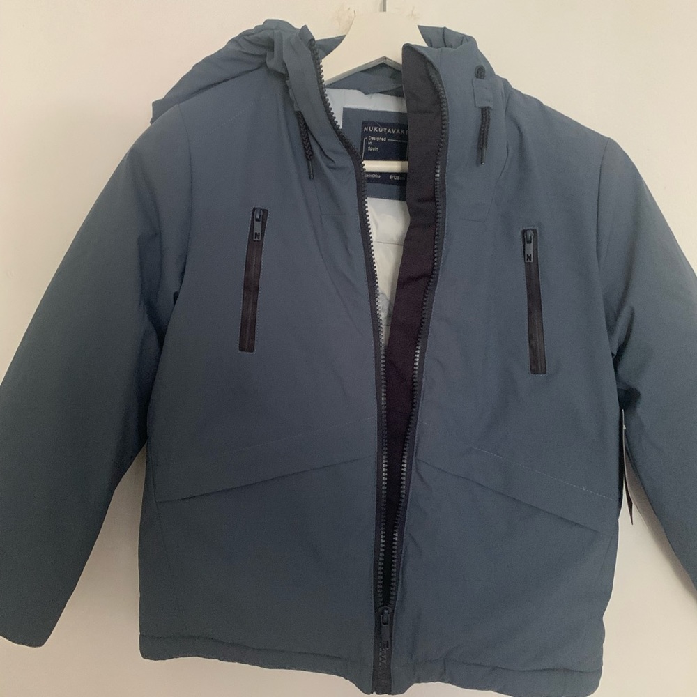 Nukutavake winter coat boys size 8